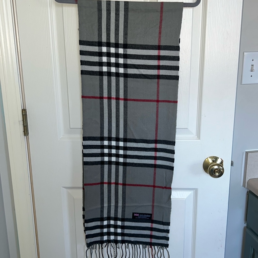 100% Cashmere Scarf
